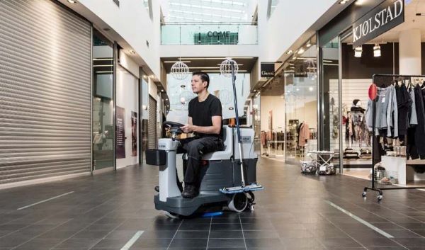 Các ứng dụng của máy đánh sàn ngồi lái